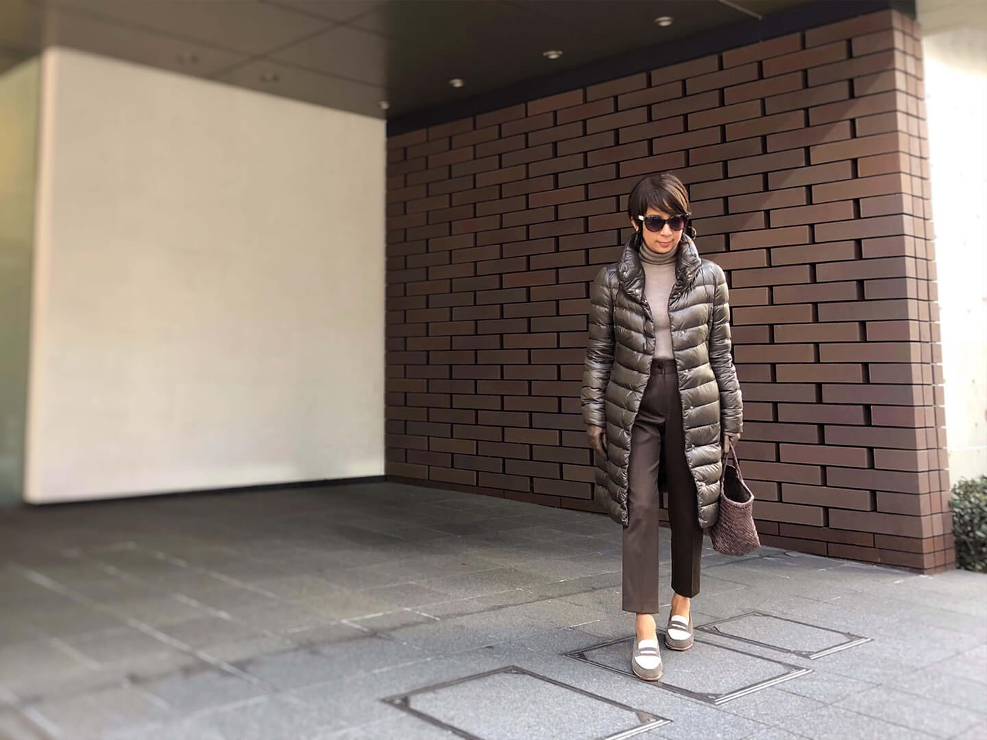 コート_1,ニット_1,パンツ_1,サングラス_1,靴_1