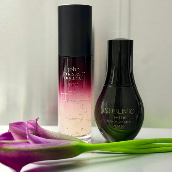 左／ジョンマスターオーガニック ボタニカルコンセントレイト ヘアセラム 117ml ￥14,300（10月8日発売） 右／資生堂プロフェッショナル サブリミック タイムテック プレミアム ヘアセラム 110g ￥7,040（編集部調べ）