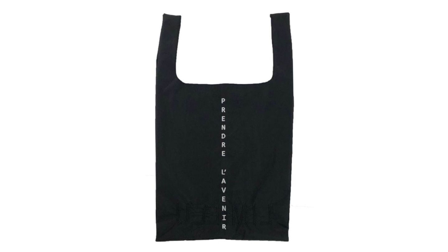 1デザイン 1色展開/¥3000+税