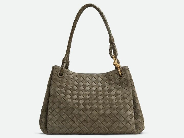 「ボッテガ・ヴェネタ」のバッグ『パラシュート』ラージ