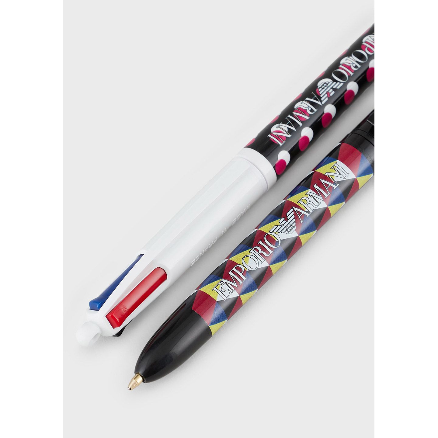 アルマーニのステーショナリー「3色ボールペン