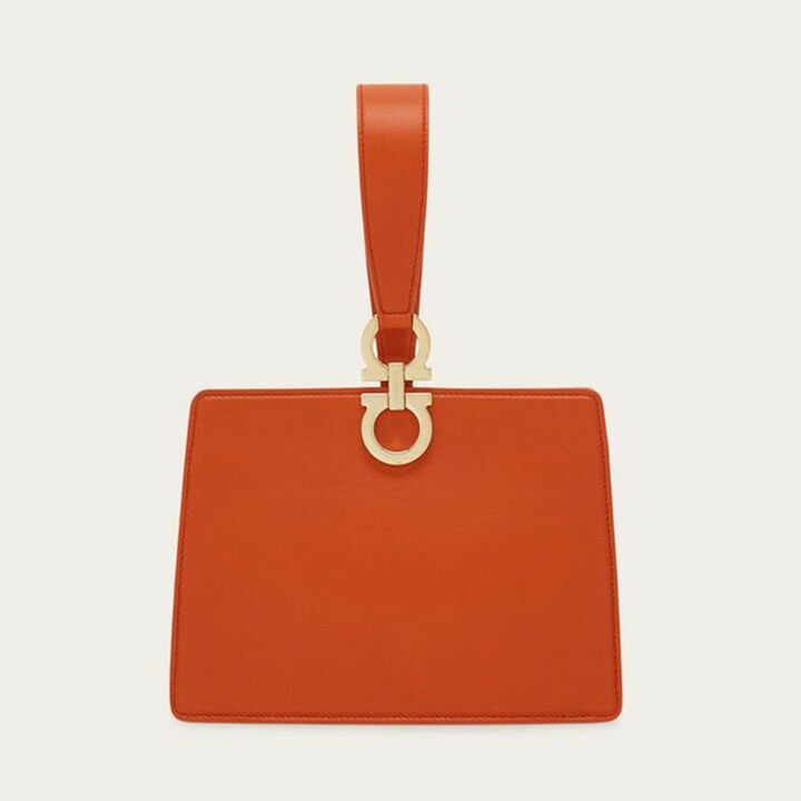 「フェラガモ」のバッグ