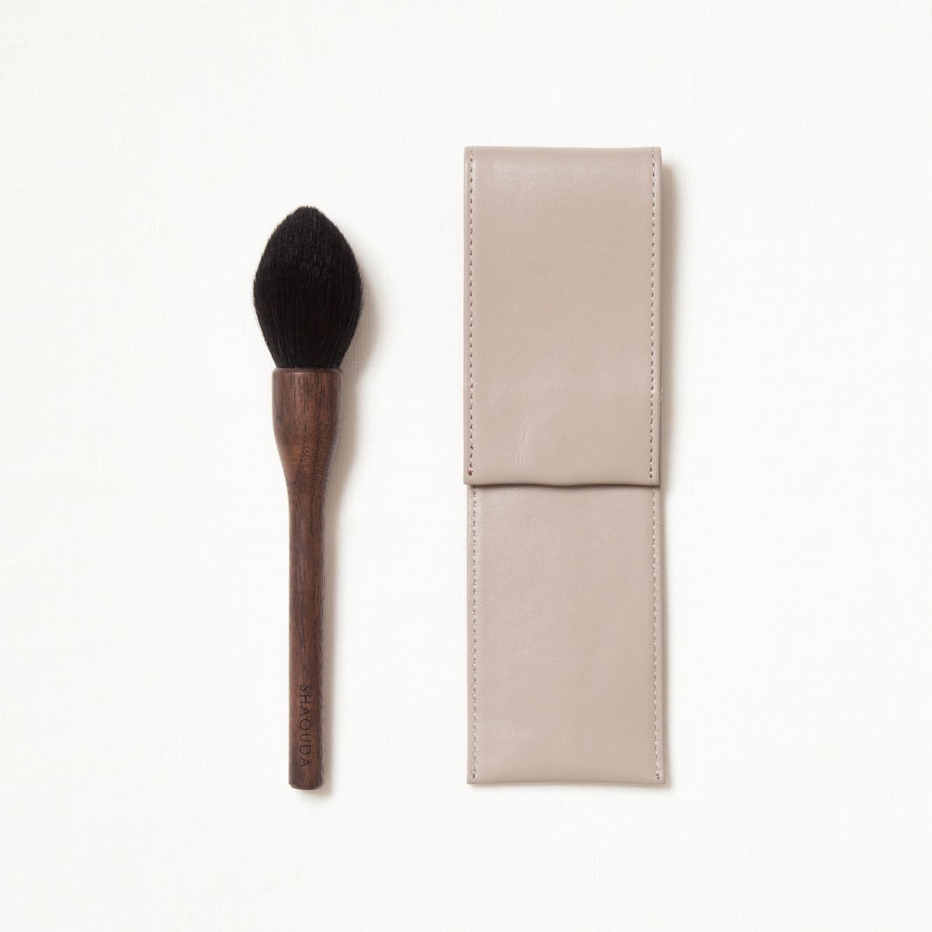 「801 Classical face Brush」¥18,684(税込)
