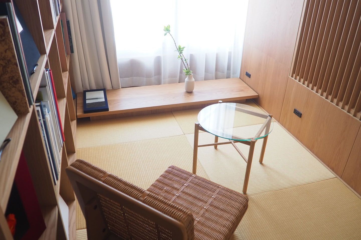 少し狭い感じが、ホテルの中ですが日本の住宅のような気分を味わえそうです。