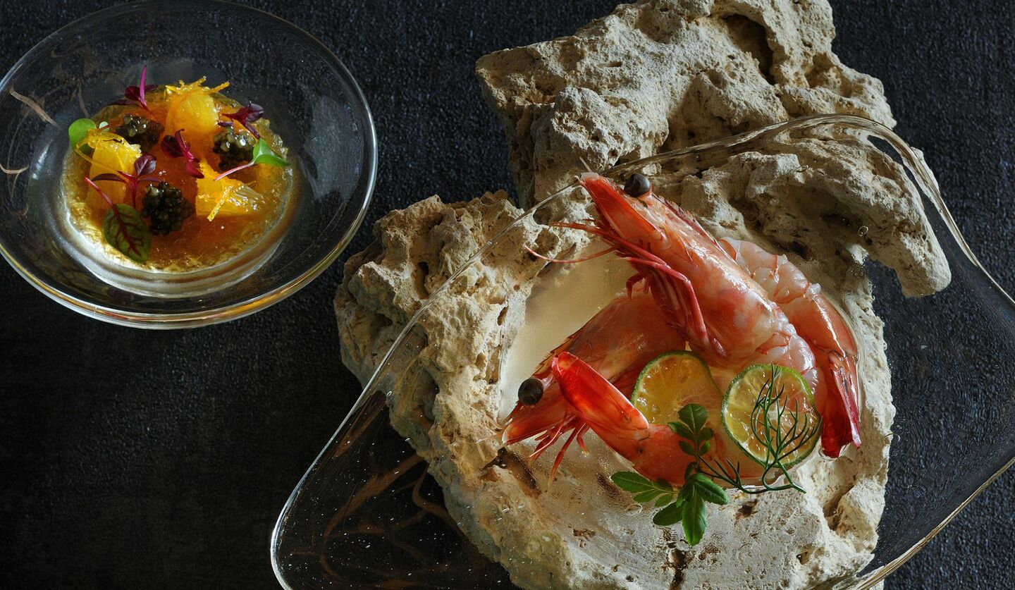 星のや竹富島　KUNUSHINA香る車エビと島ニンジンのムース