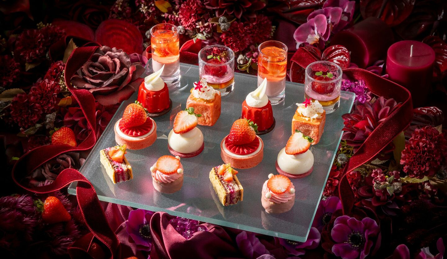 コンラッド東京「ストロベリー・リュクス アフタヌーンティー」