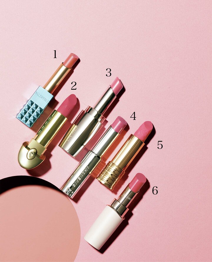 ピンクカラーのリップ