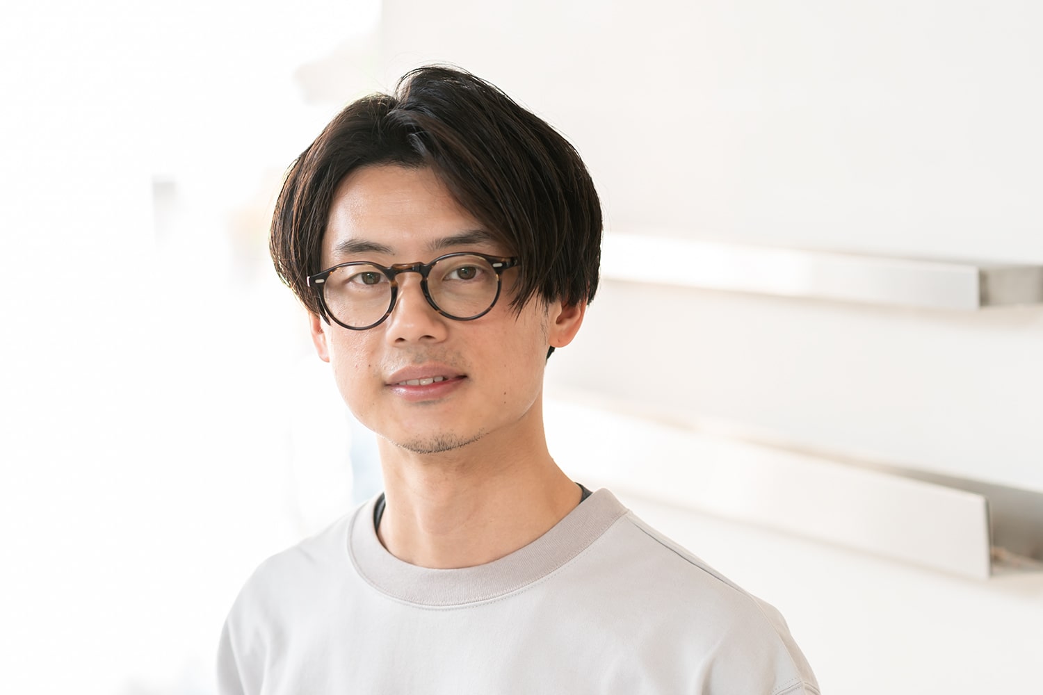 sui 副店長・中西雄二さん。今、はまっているのがチーズケーキ。「1日6件、食べ歩きをしました。おすすめは白金のGAZTAですね」