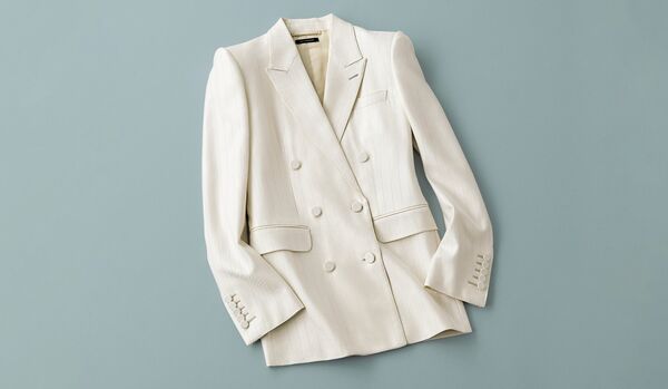 爽やかな気品と澄んだモード感を醸す「トム フォード」のテーラードジャケット|きちんと感がありつつ堅苦しくならない