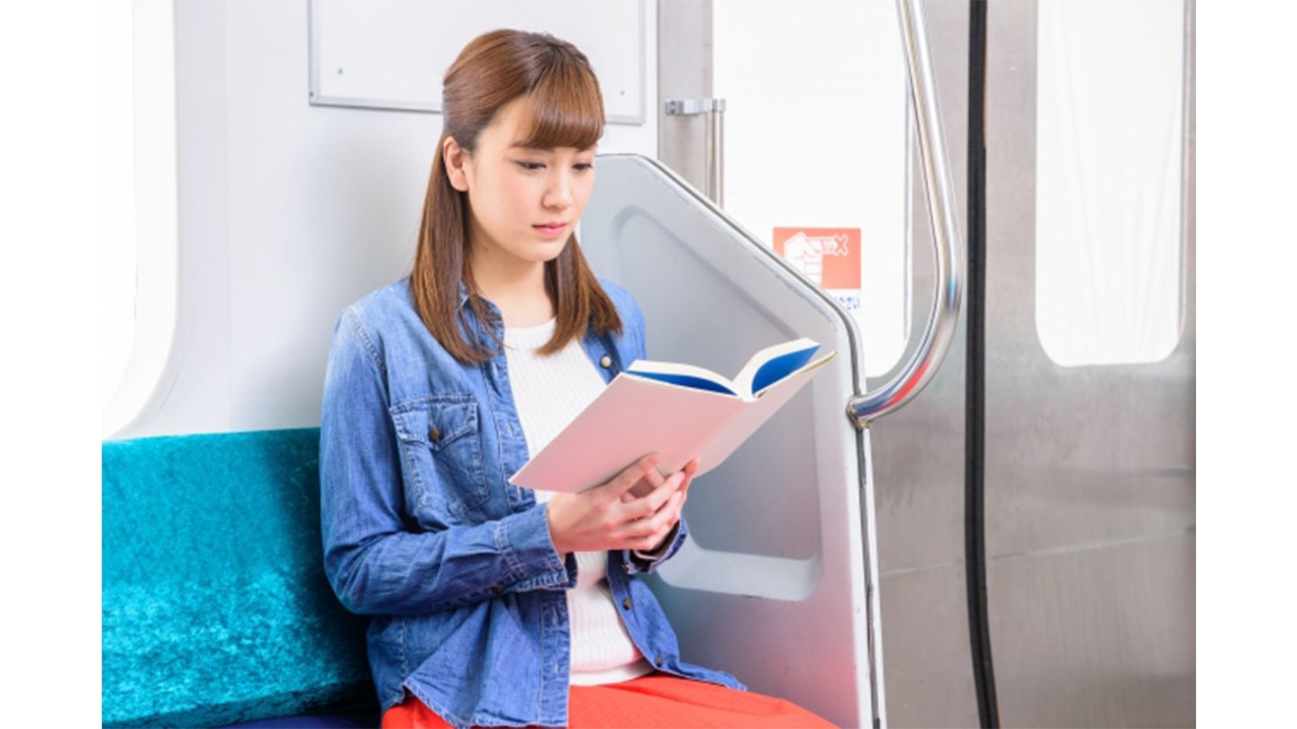 通勤中の電車では寝ないように!