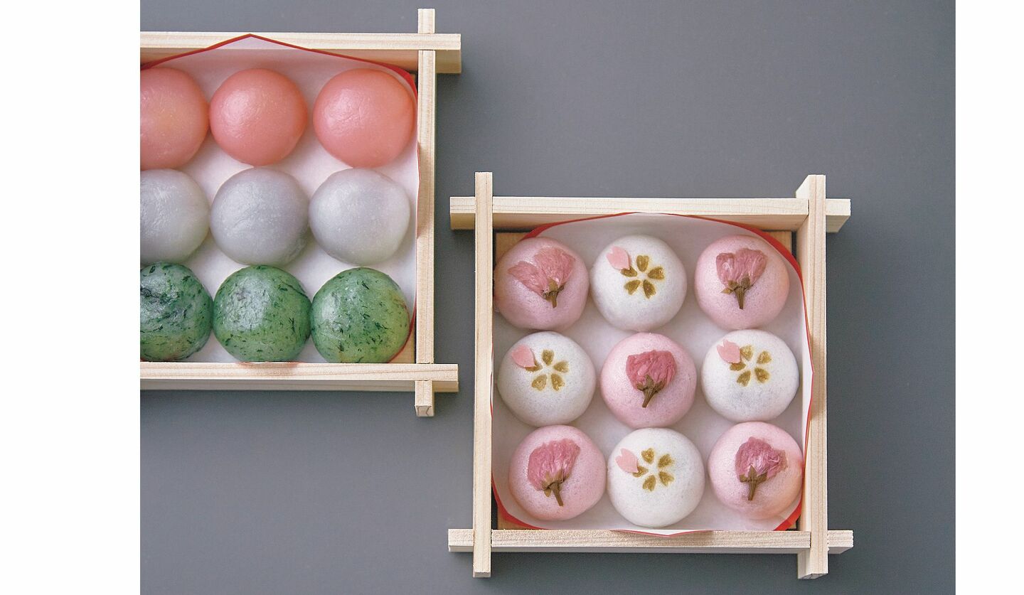 東京「青野総本舗」から、春だけの期間限定発売となる和菓子『桜萬寿』と『お花見団子』の写真