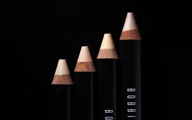 ボビイ ブラウン　リタッチング フェイス ペンシル シャープナー付き［コンシーラー］ 全7色 各￥3,900（税抜）