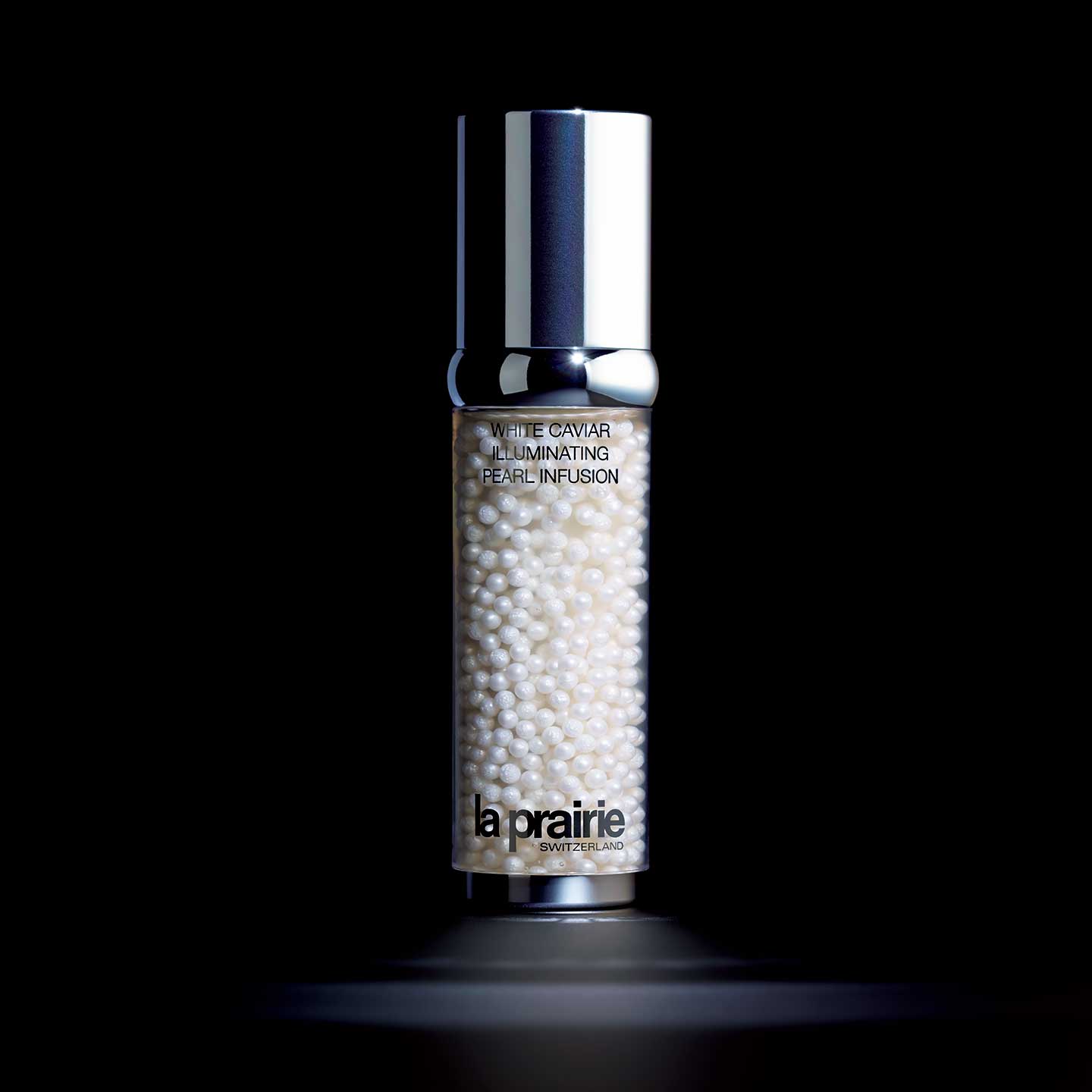 ラ・プレリー イルミネーティング パールフュージョン エッセンス 30ml ¥58,600(ラ・プレリー) ※2019年5月1日(水)より価格が¥62,600に変更となります