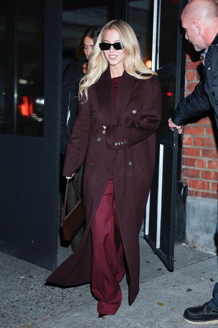 濃い色を前面に持ってきて、奥行きを作りながらシックに。