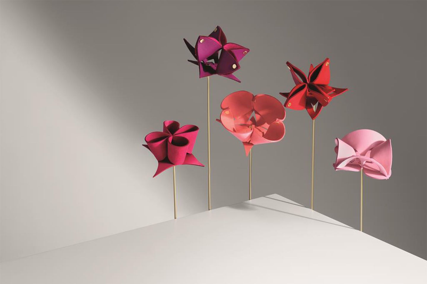 オブジェ「Origami Flower」各¥37,000(予定価格・税抜)
