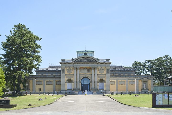 なら仏像館 西側
