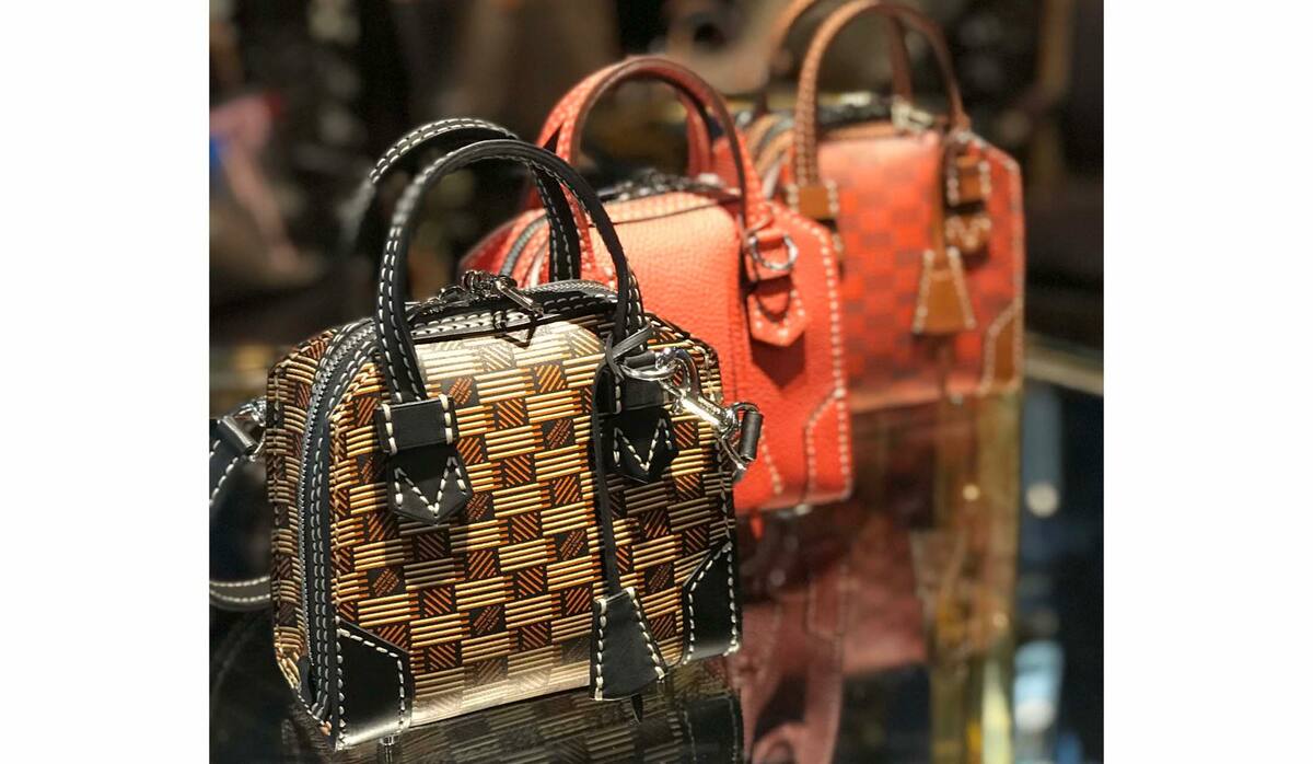 MOREAU PARIS モローパリオールレザーバックパック保存袋付き