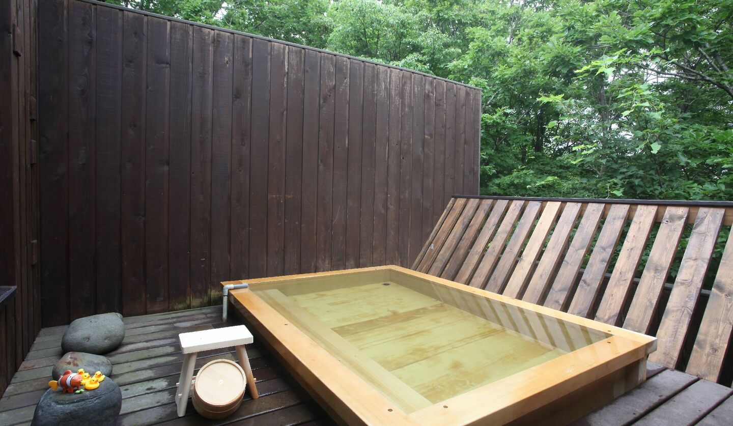 いわない温泉 高島旅館の露天風呂のイメージ