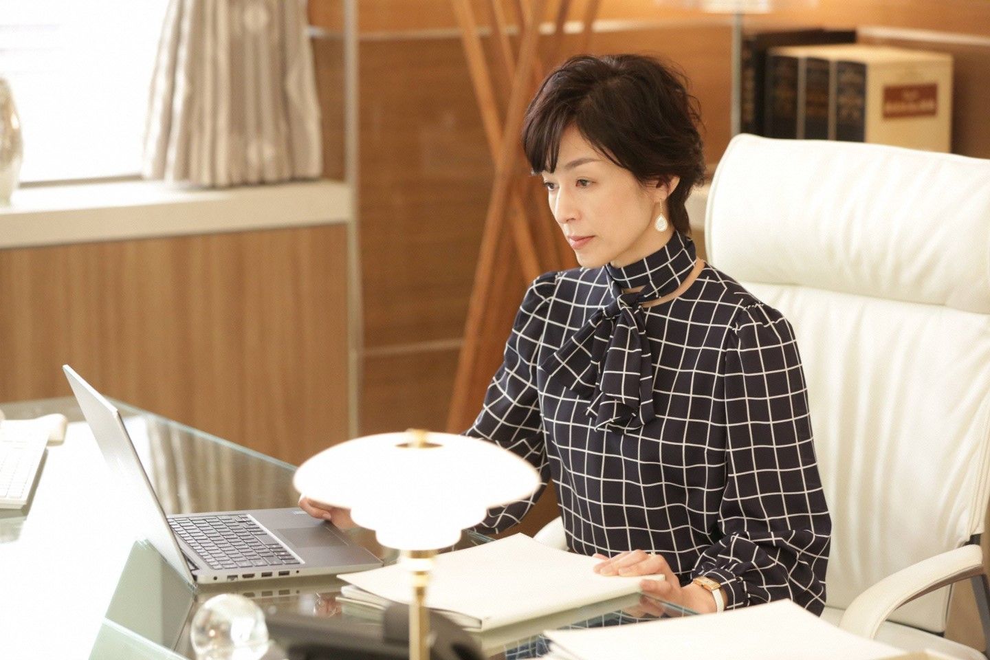 ドラマ_3,テレビ番組_3,ブラウス_1,スカート_1,イヤリング_1,指輪_1