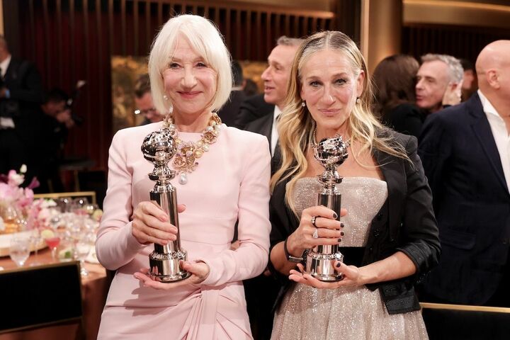 同じ功労賞を受賞したヘレン・ミレンと。