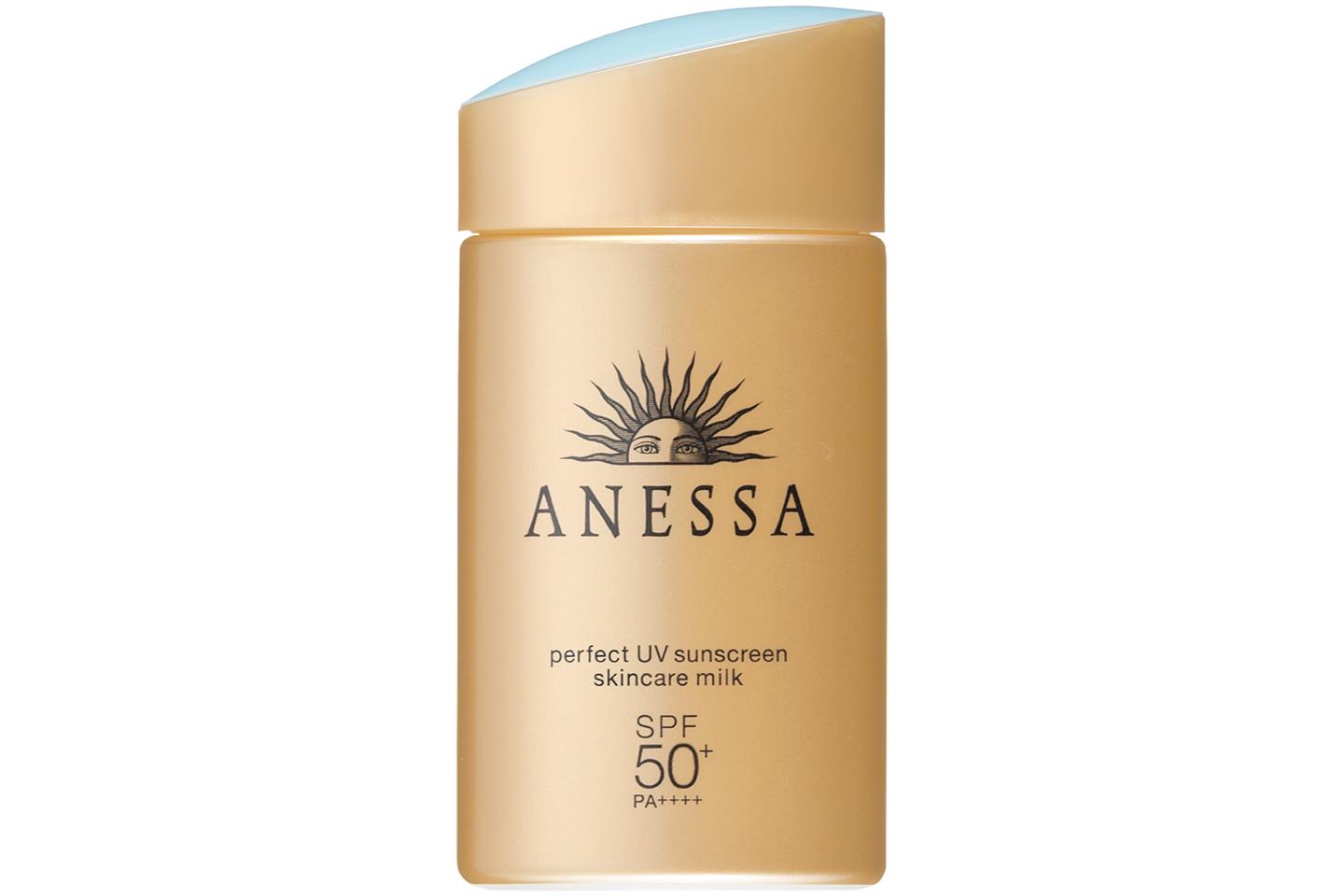 資生堂 アネッサ パーフェクトUV スキンケアミルク 〈日やけ止め用乳液〉顔・からだ用 SPF50+/PA++++ 20ml ¥1,200、60ml ¥3,000(編集部調べ)