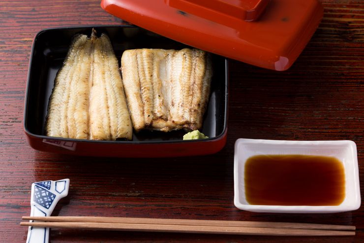 鰻の風味を素直に味わえる『白焼』。鰻本来のやわらかな食感と旨味をよりストレートに感じられる一品