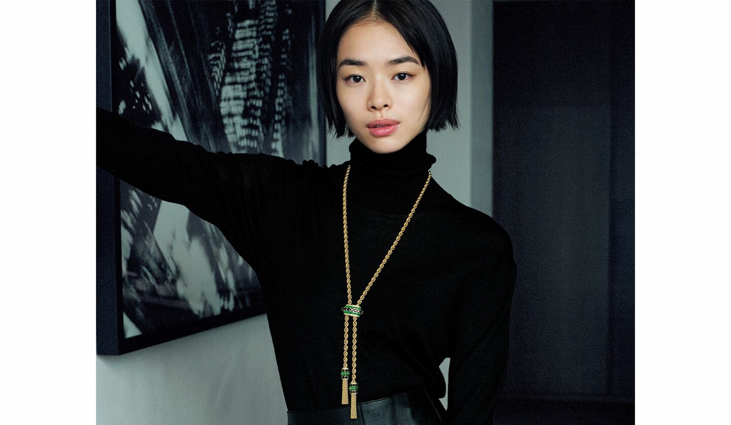 「ヴァン クリーフ＆アーペル」のハイジュエリーを纏った俳優の松井遥南さん