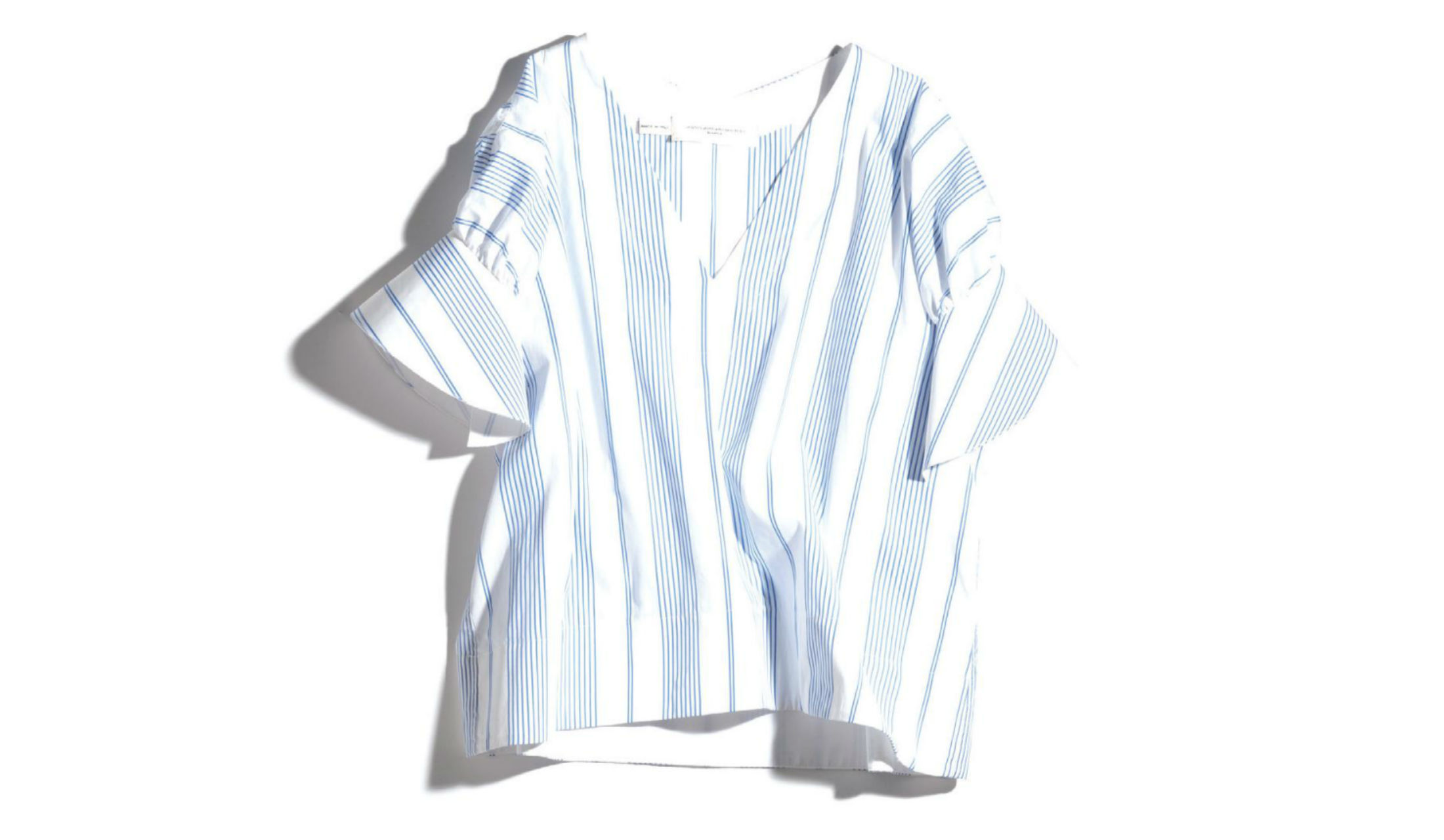 ブラウス¥73,000(コロネット〈アキラーノ・リモンディ〉)
