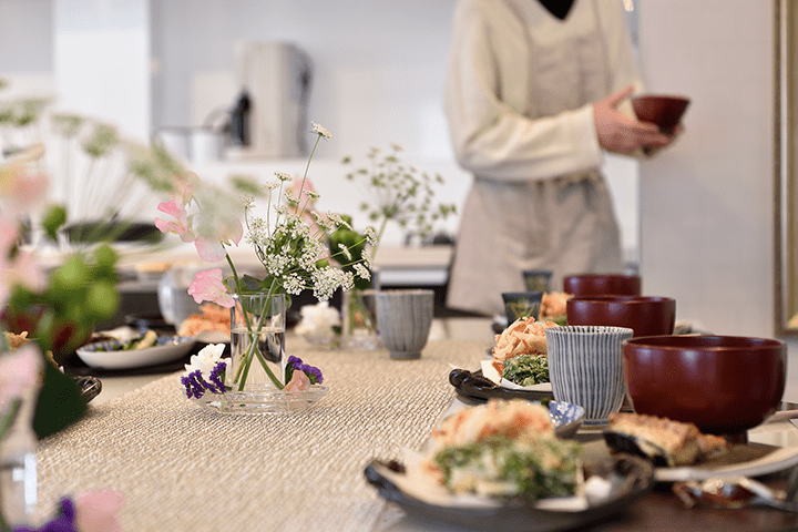 和食の基礎、お料理の旨味を出す「だし」作りから学べるおばんざい教室。