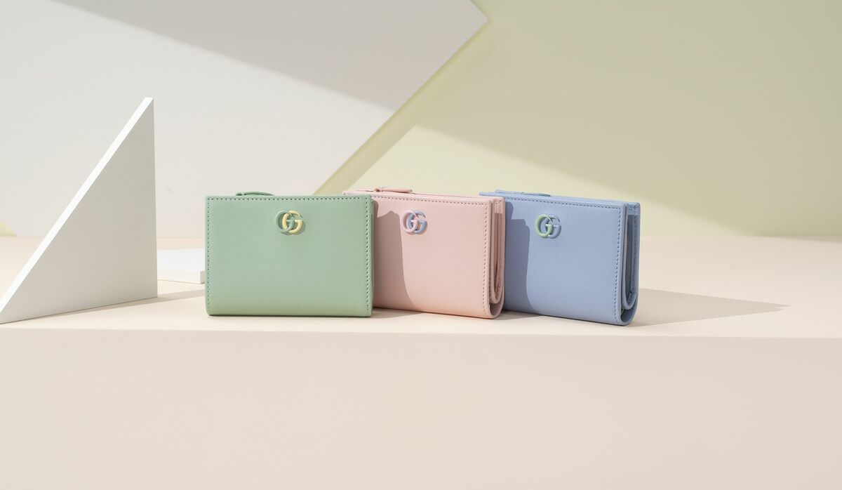 新紙幣発行の今が買い替え時！「グッチ」の新作財布｜2色使いが新鮮な