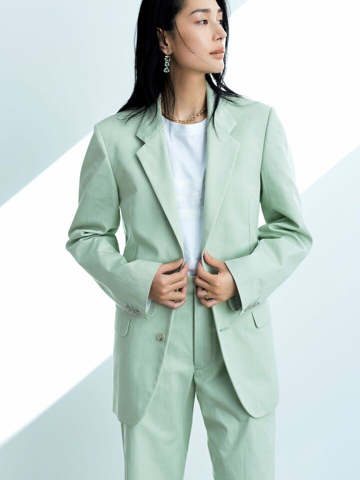 ジャケット_1,パンツ_1,ピアス_1,指輪_1,ネックレス_1