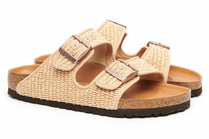 「Arizona ラフィアサンダル」¥56,000(税抜)