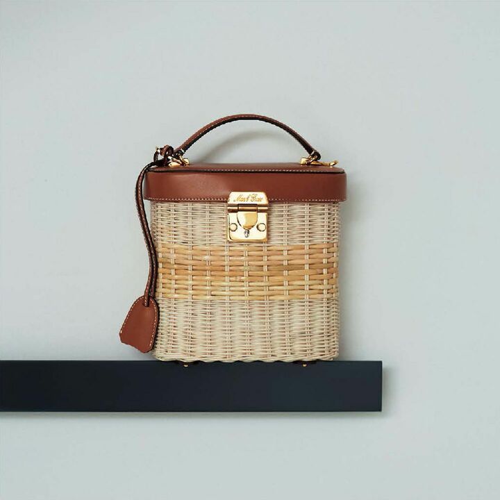 バッグ「ベンチレー ラタン」￥359,000【縦19×横21.5×マチ7.7cm】（ブルーベル・ジャパン〈マーク クロス〉）[Precious2019年5月号71ページ]