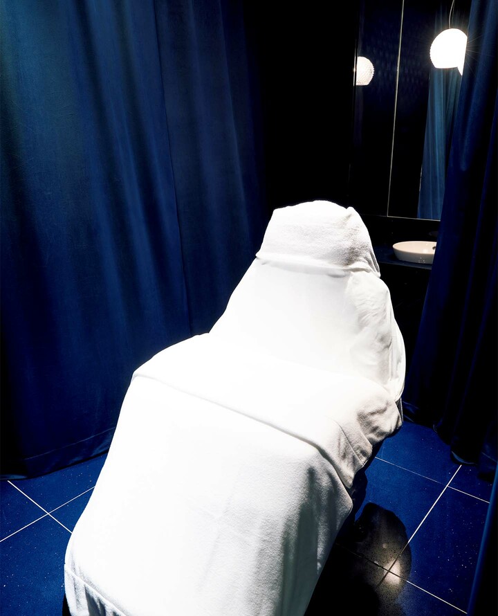 「エスパス クレ・ド・ポー ボーテ」サロンルームの内観