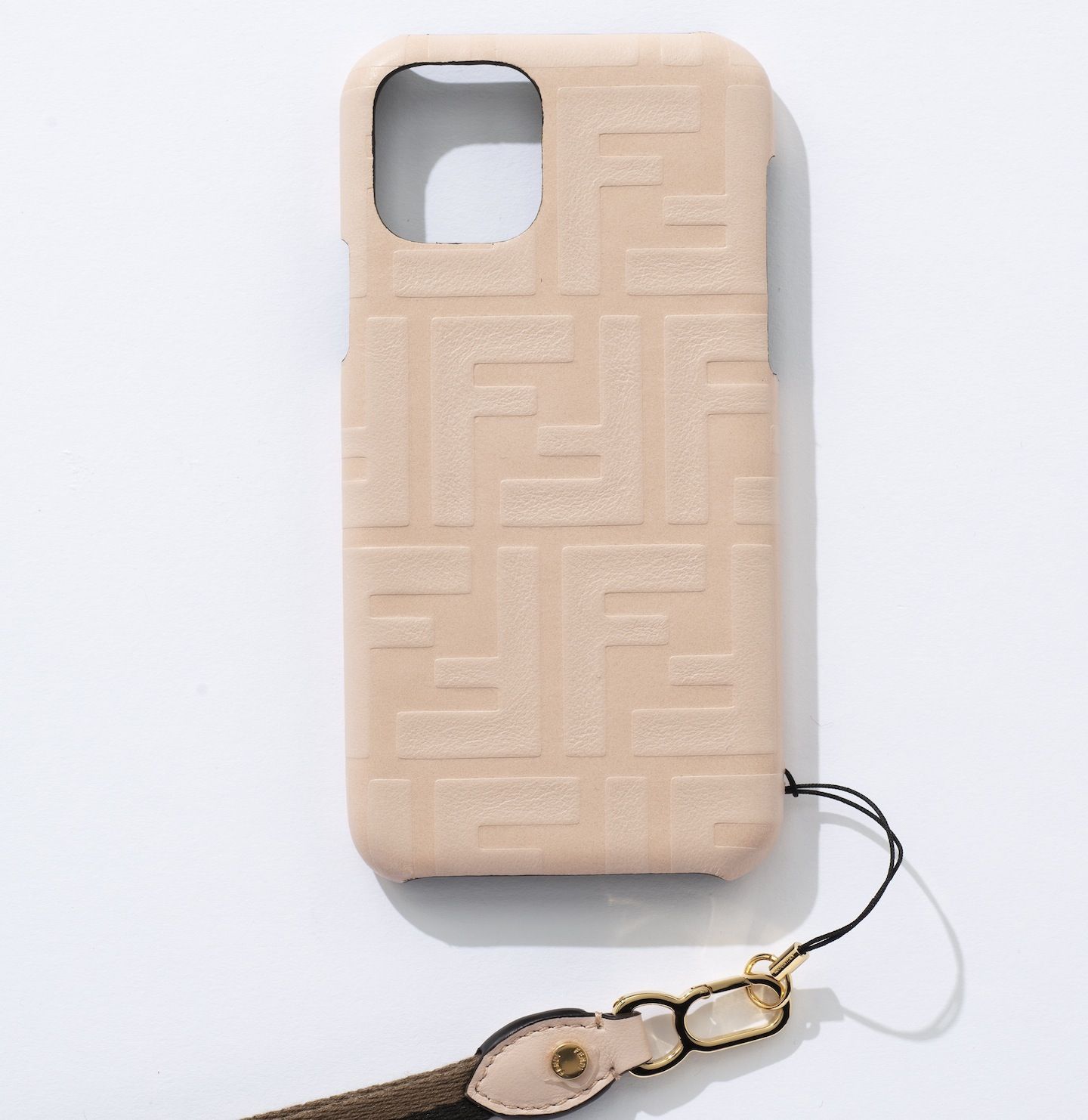 フェンディのストラップ付き新作iPhoneケース