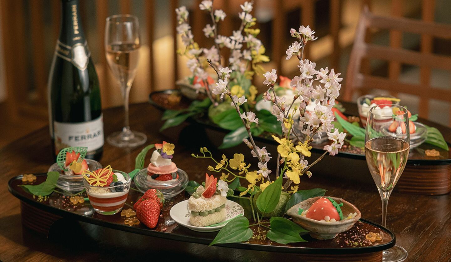 お部屋で楽しむいちごのプチアフタヌーンティープラン　イメージ