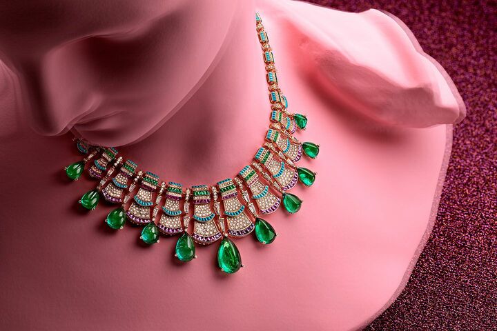 「ワイルドポップ」のネックレス［素材：ピンクゴールド×エメラルド×アメシスト×ターコイズ×ダイヤモンド］