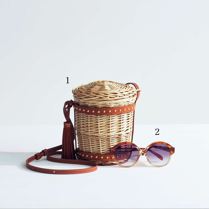 『クラシック パニエ』［縦22×横17×マチ17㎝］￥125,000/予価・サングラス￥48,000/予価（セリーヌ ジャパン〈セリーヌ バイ エディ・スリマン〉）