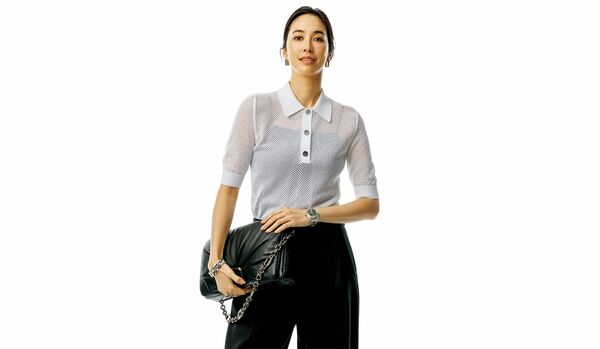 6/30 Mont｜「スポーツマックス」のメッシュポロニット×黒ワイドパンツで、涼やかさもきちんと感も両立！【365日コーディネート】