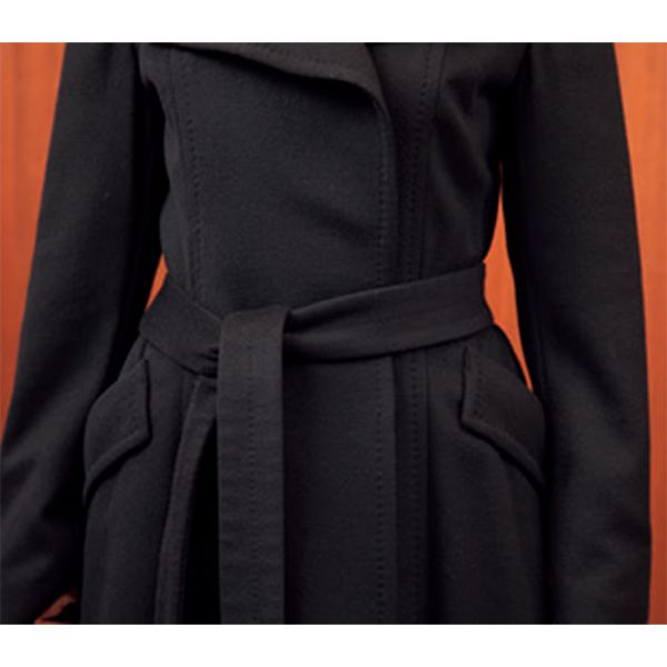 NG低めの位置は重たい印象を招く。