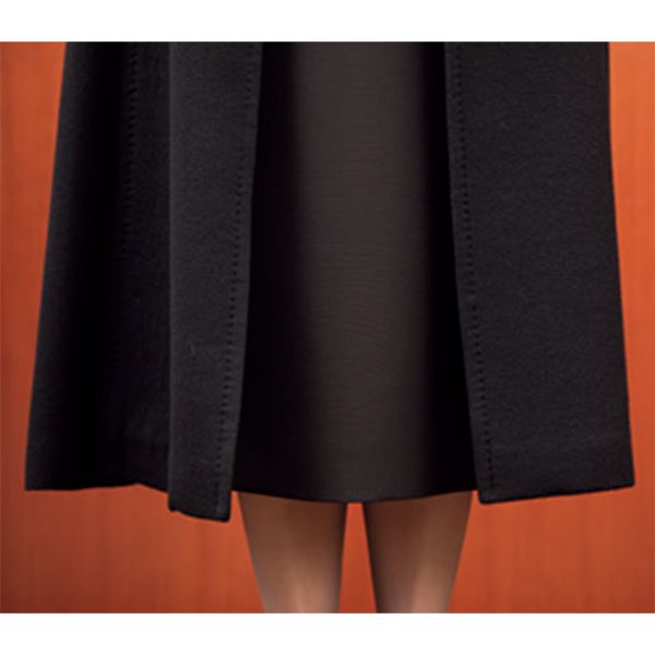 OKスカートが隠れる丈ですっきり。