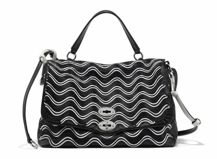 バッグ［縦23㎝×横36㎝×マチ17㎝］￥158,000（税抜）