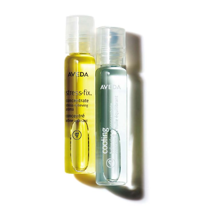 左／ラベンダー ロールオンアロマ・右／クーリング バランシングオイル各7ml 各￥3,200（アヴェダ）　[Precious2018年8月号186ページ] 