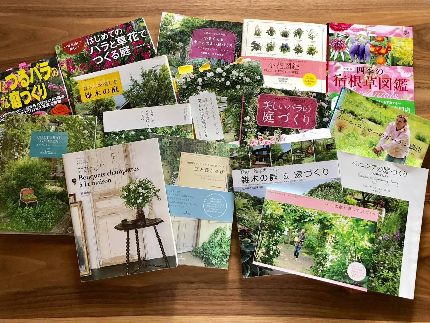 提出した本は写真手前左(ブーケシャンベトル ア・ラ・メゾン 斎藤由美さん著)。いつかパリへ行って習うのが憧れ…