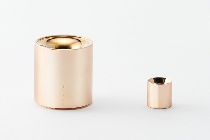 『HANAKUBARI』ピンクゴールド［ステンレス×18金コーティング］￥6,600【本体：直径約35mm×高さ37・198g、アダプター：直径約15mm×高さ15.2mm・約11g】