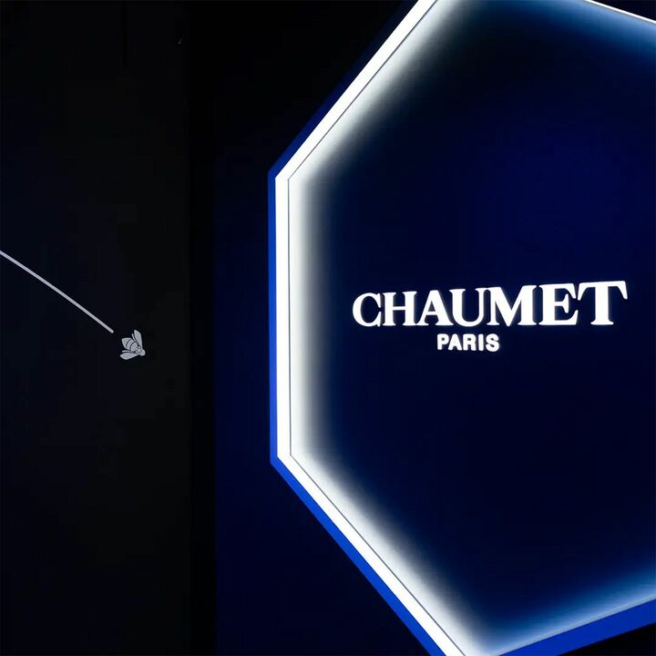 キャプション右