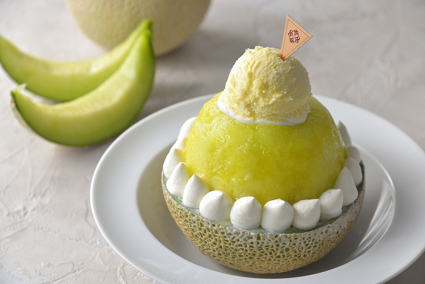 第一ホテル東京の「ロンのヨーグルトかき氷×ハーゲンダッツアイスクリーム」