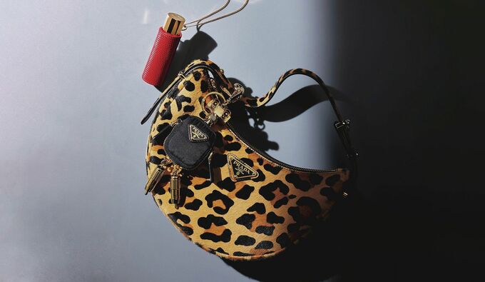 PRADA 明るくっ プラダフリル付き青チュニック 半袖