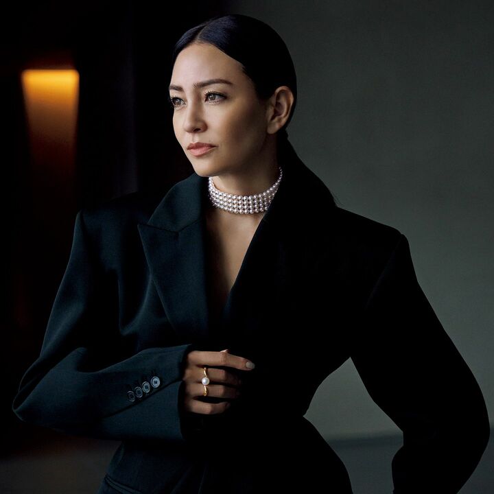 ジバンシィ by サラ・バートンのウエアを着用したモデルのRINAさん