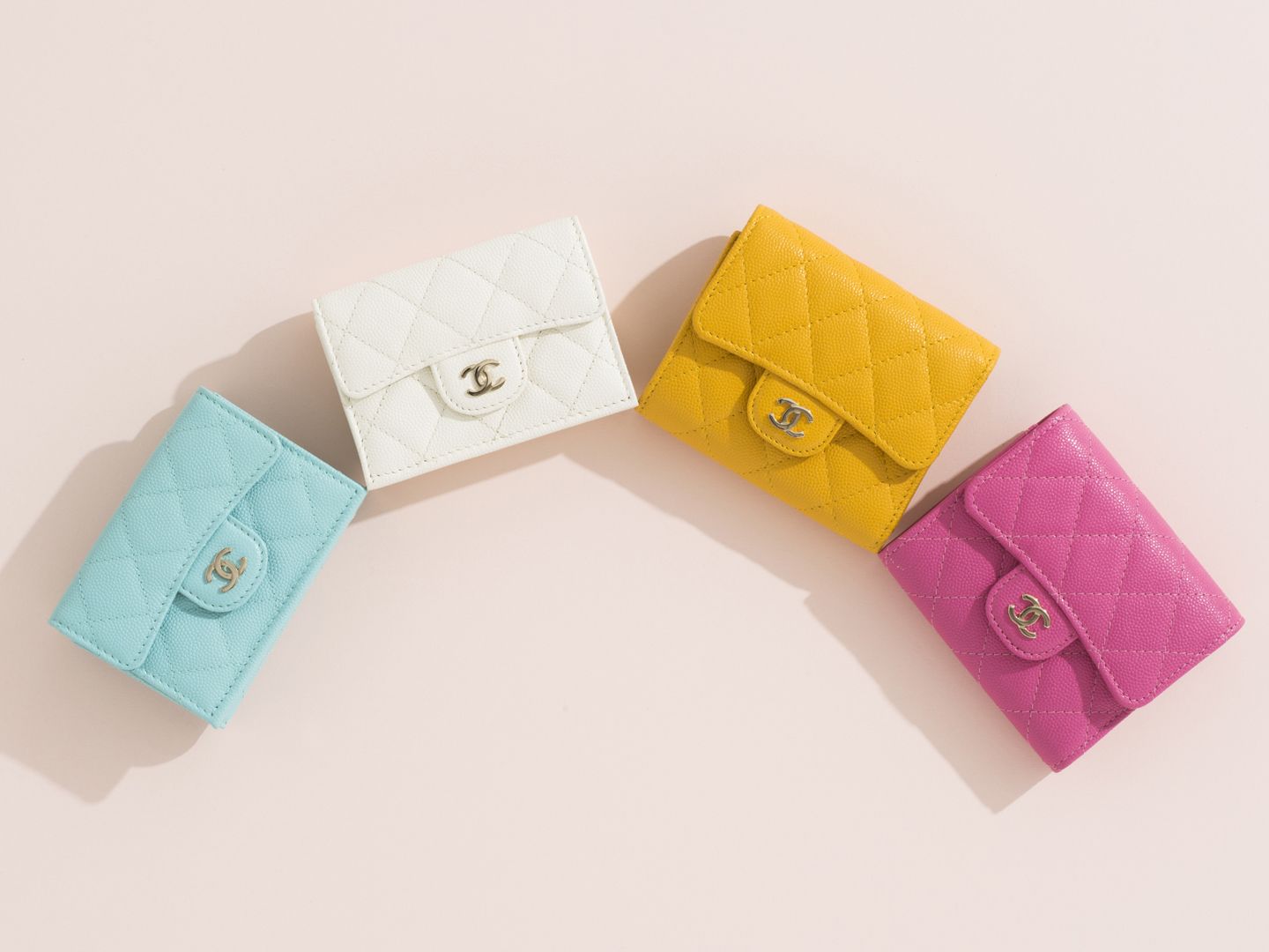 CHANEL(シャネル)の三つ折り財布